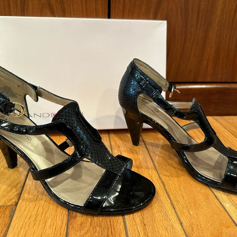 Black patent heeled sandals size 6 1/2